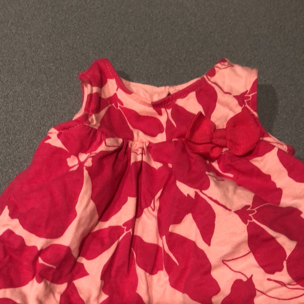 Girls Ruffle Bundle 3-6 months - Picture 9 of 16